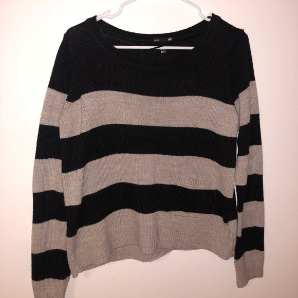H&M Sweaters - ⭐️H&M Striped Sweater
